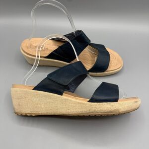 Crocs A-Leigh Womens Wedge Leather Sandals Adjustable Straps Comfort Size 9